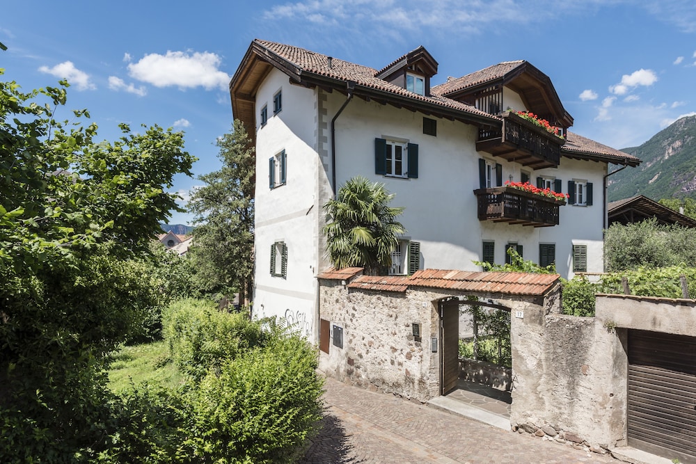 

Torino - Caldaro sulla Strada del Vino - Hotel Tyrol
