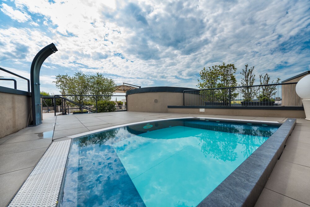 

Bari - Villafranca di Verona - DB HOTEL VERONA, AIRPORT CONGRESS & SPA