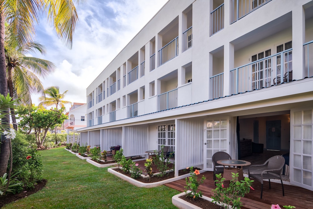 

Roma - Barbados-Christchurch - Time Out Hotel
