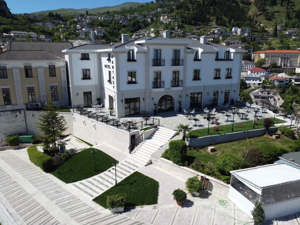 

Roma - Gjirokastër - Hotel Fantasy