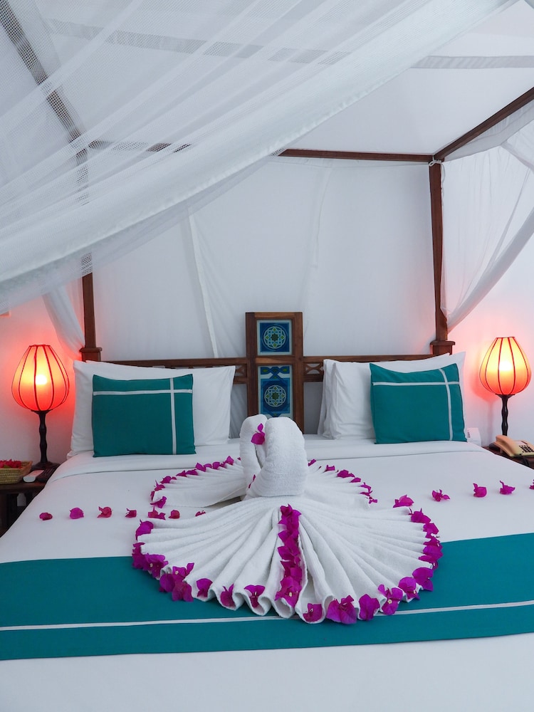 

Milano - Zanzibar, Tanzania, Oceano Indiano - Maru Maru Hotel