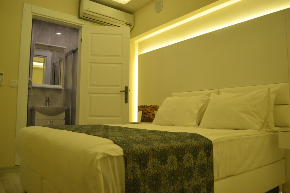

Napoli - Beyoğlu - Santa Sophia Hotel - İstanbul