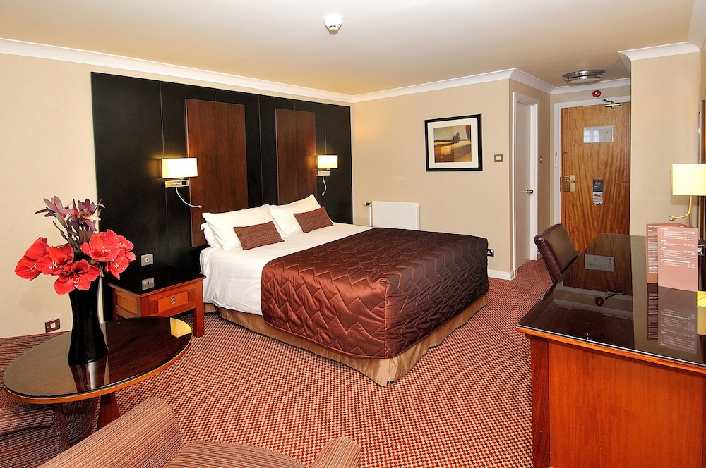 

Roma - Stirling - Stirling Highland Hotel- Part of the Cairn Collection