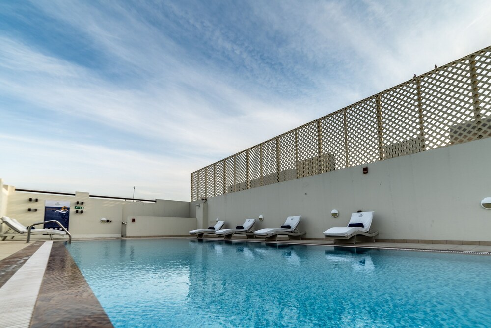 

Roma - Dubai - Suha Creek Hotel Apartments, Waterfront Jaddaf