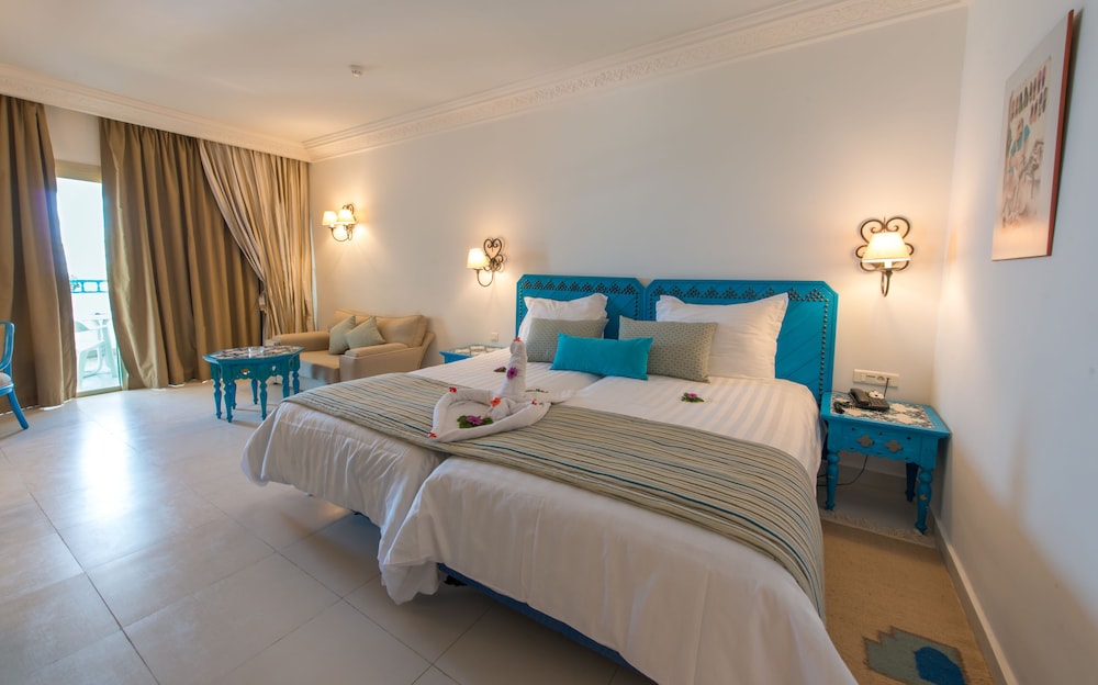 

Napoli - Monastir - Regency Hotel & Spa Monastir