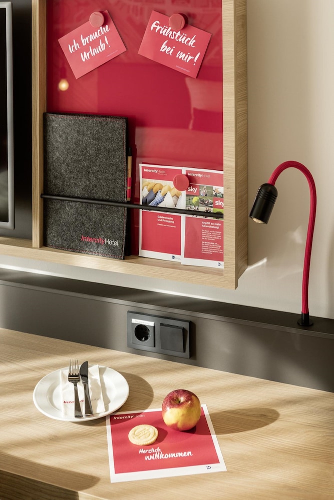 

Salerno - Budapest - IntercityHotel Budapest