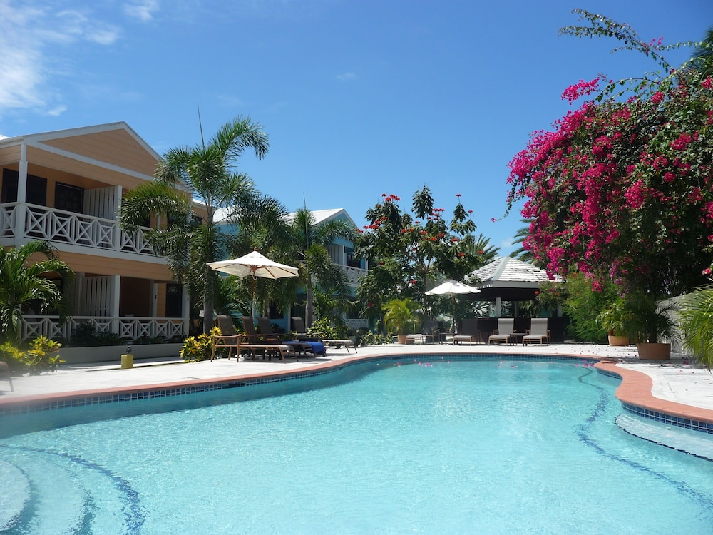 

Milano - St. John's - Buccaneer Beach Club