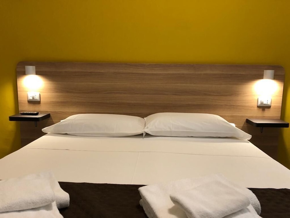 

Genova - Matera - Il Piccolo Albergo Matera