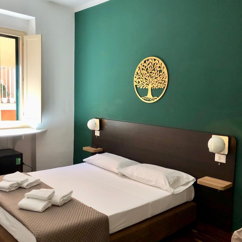 

Milano - Matera - Il Piccolo Albergo Matera