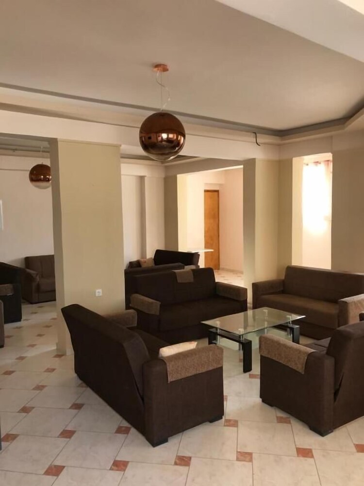 

Palermo - Zante città - Village Inn Studios & Family Apartments