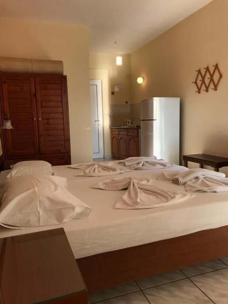 

Cagliari - Laganas - Village Inn Studios & Family Apartments