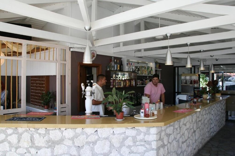 

Roma - Lithakia - Village Inn Studios & Family Apartments