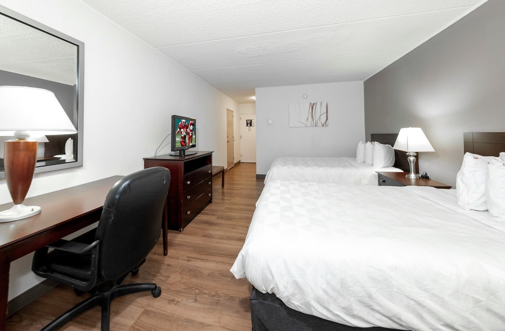 

Milano - Elizabeth (NJ) - Red Roof Inn PLUS+ Newark Liberty Airport - Carteret
