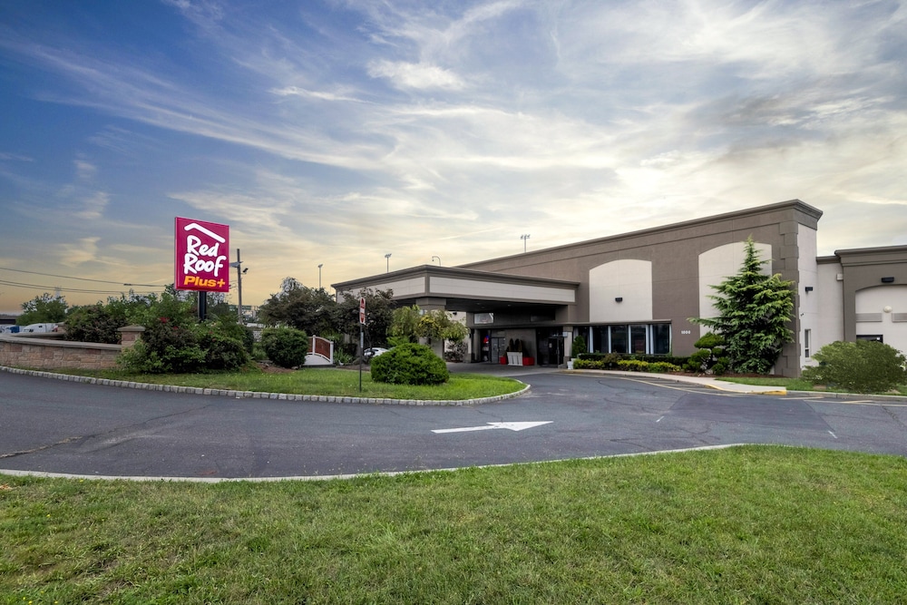 

Roma - Elizabeth (NJ) - Red Roof PLUS+ Newark Liberty Airport - Carteret