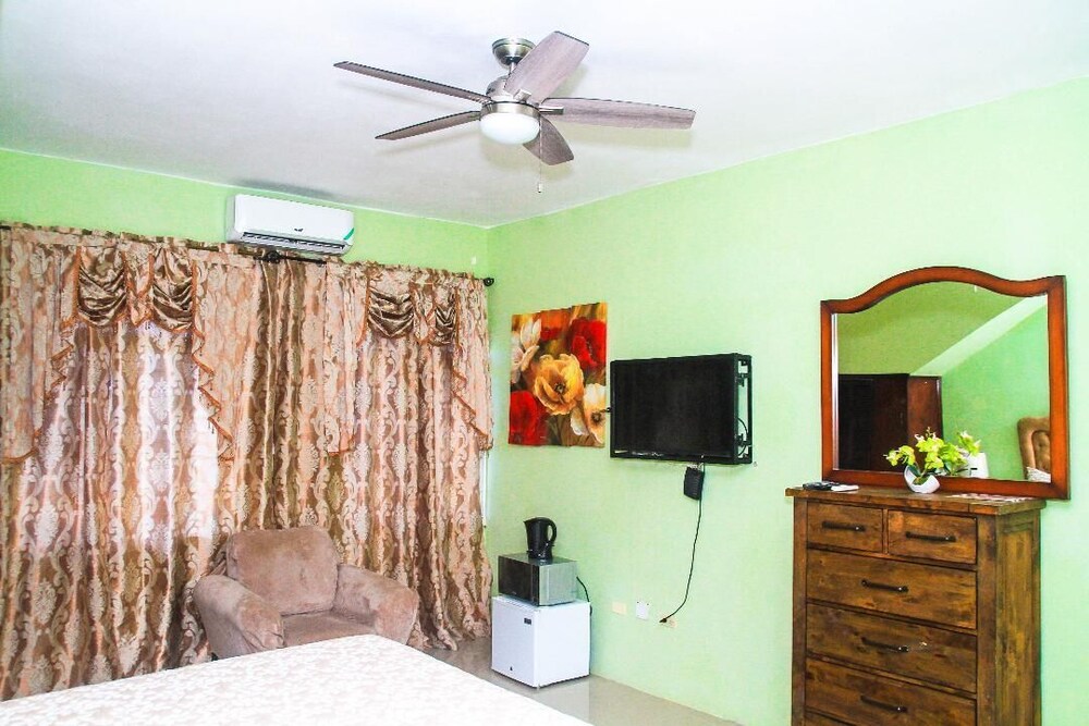 

Milano - Giamaica, Caraibi - Dela de-Rose Guest House negril Jamaica