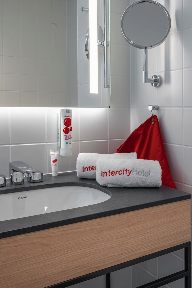 

Catania - Aalsmeer - Intercityhotel Amsterdam Schiphol Airport