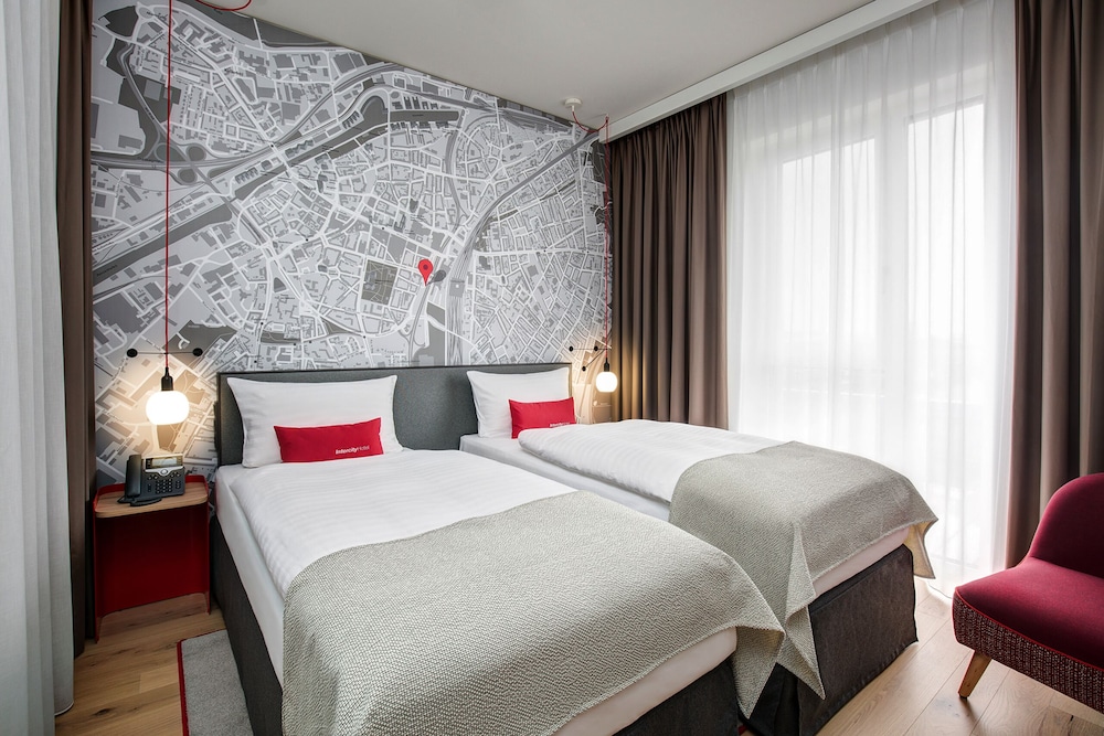 

Lamezia Terme - Amsterdam - IntercityHotel Amsterdam Airport