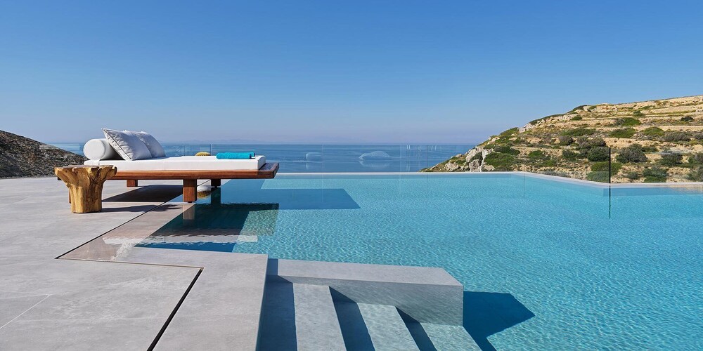 

Milano - Isola di Folegandros - AVATON Folegandros