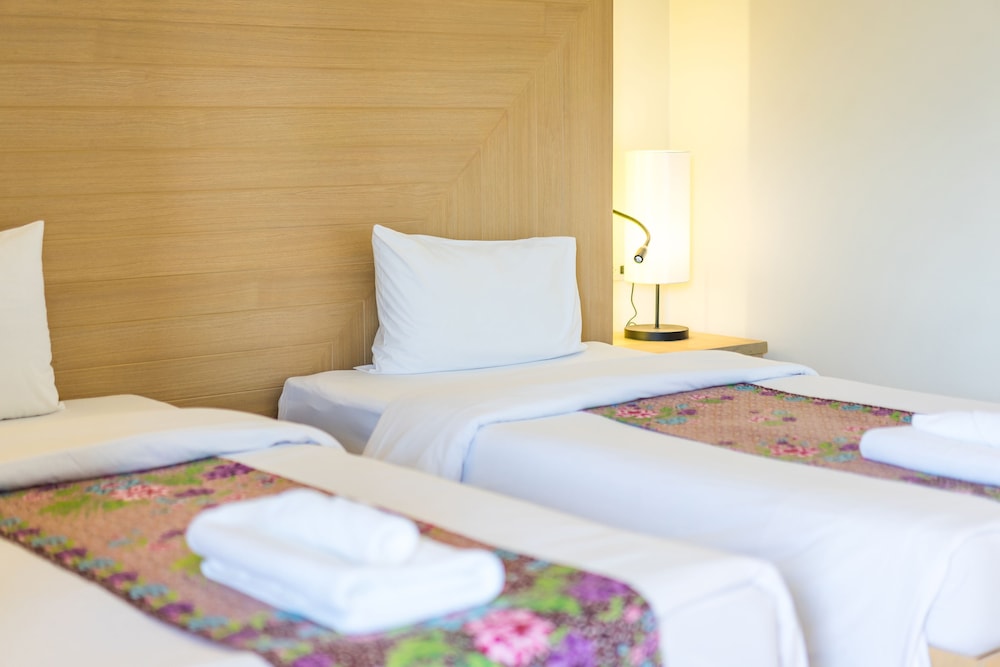 

Milano - Phuket Town - Baan Suwantawe