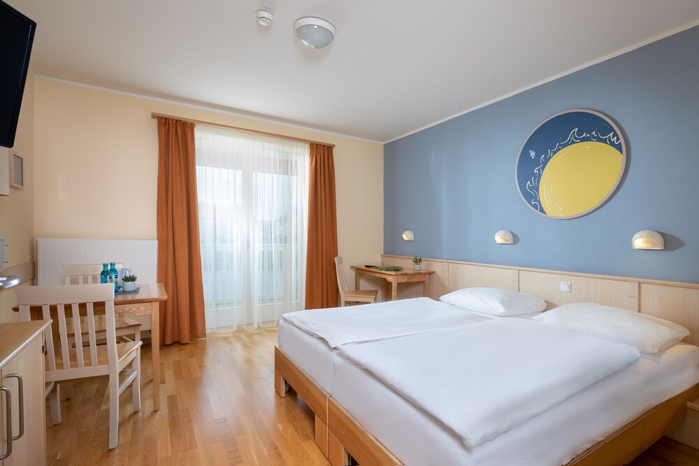 

Roma - Nördlingen - JUFA Hotel Nördlingen