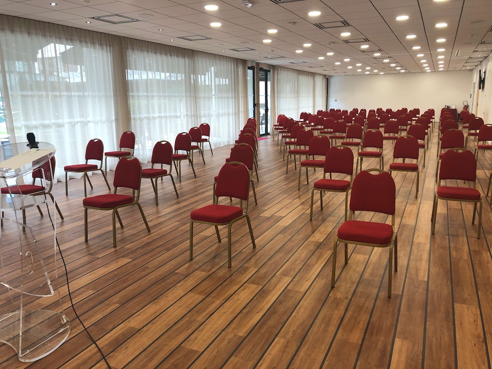 

Roma - Versailles - Hôtel Forest Hill Meudon Velizy