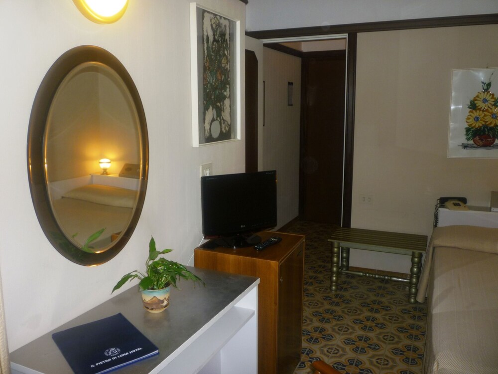 

Catania - Cetara - Hotel Pietra di Luna
