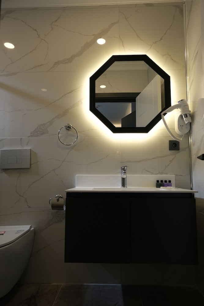 

Milano - Istanbul, New Airport - The Pearl Airport Hotel