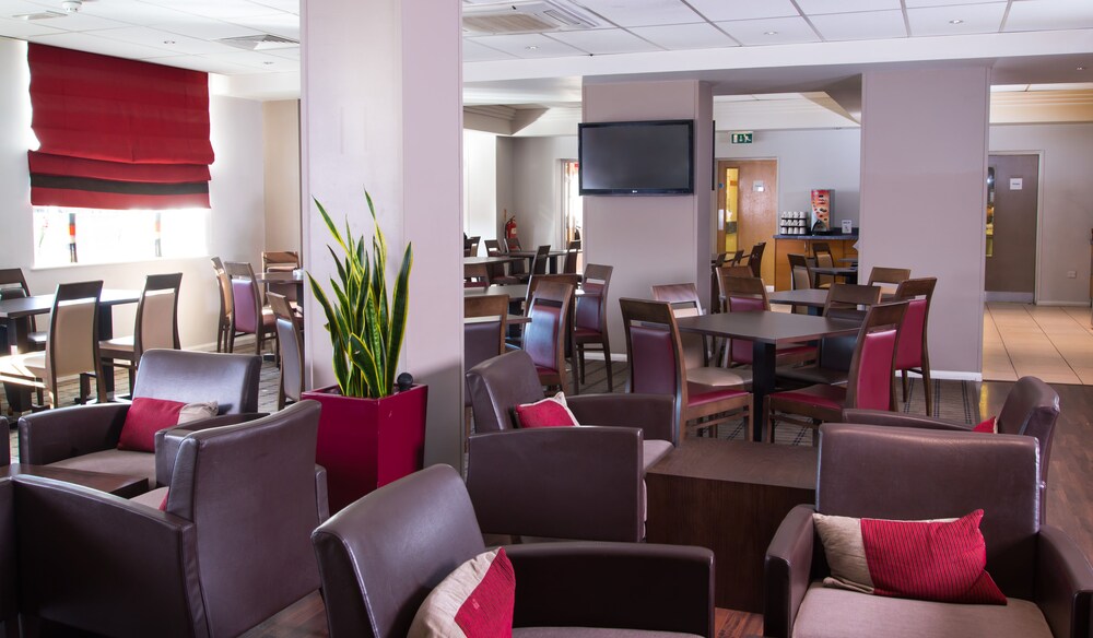 

Palermo - Enfield - Holiday Inn Express London Chingford-Nth Circular