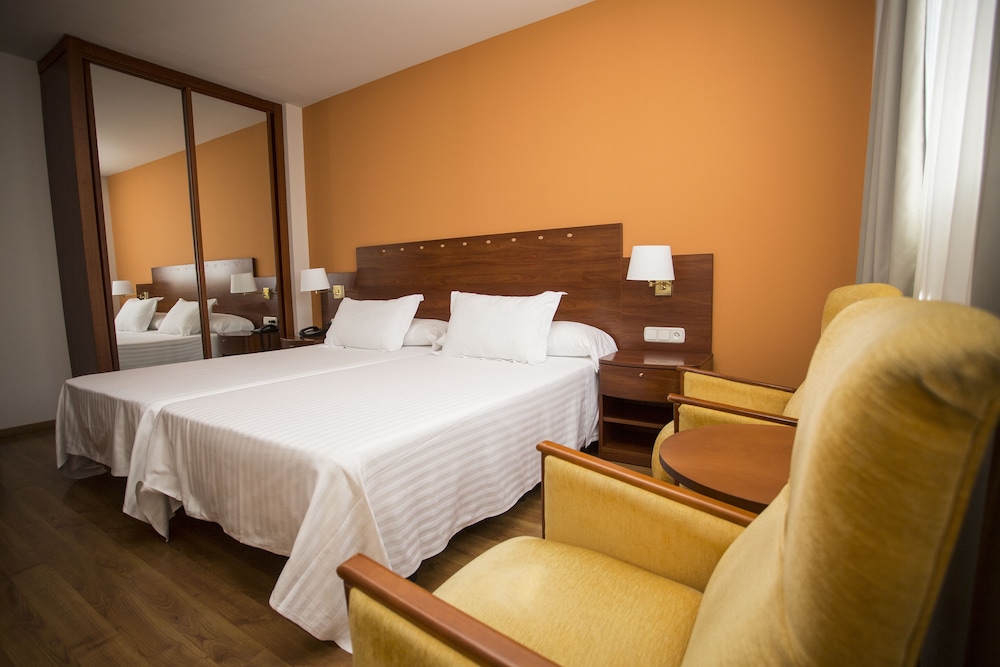 

Napoli - Almería - Avenida Hotel Almería