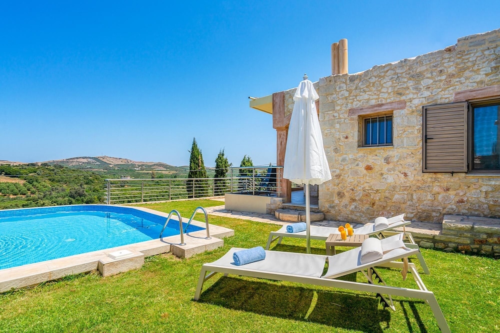 

Bari - Roumelí - Stefania Villa Dio in Roumeli