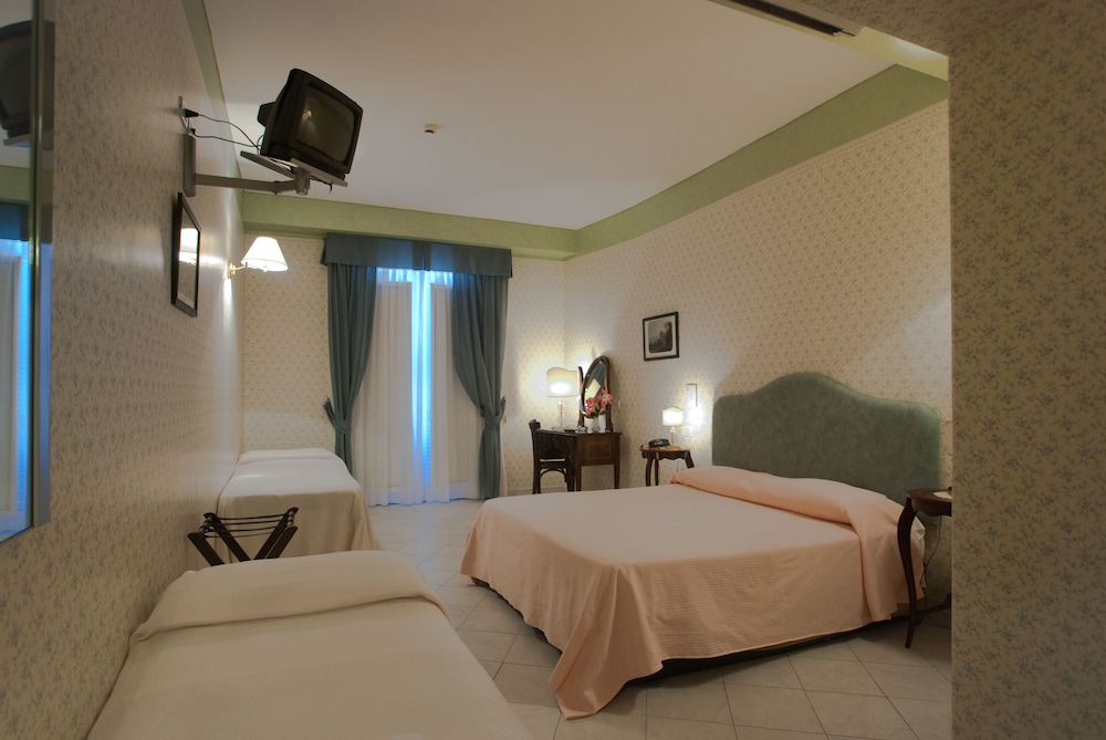

Venezia - Ischia - Hotel Loreley
