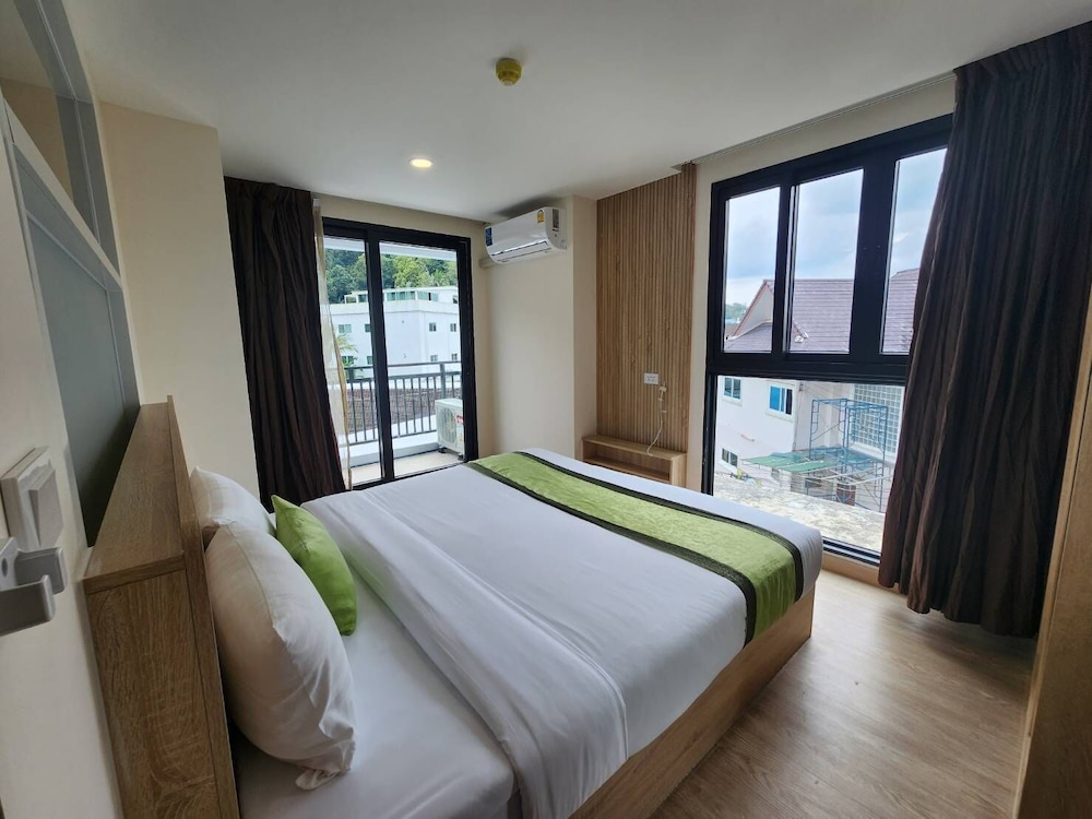

Roma - Panwa Beach - iCheck inn Darisa Patong