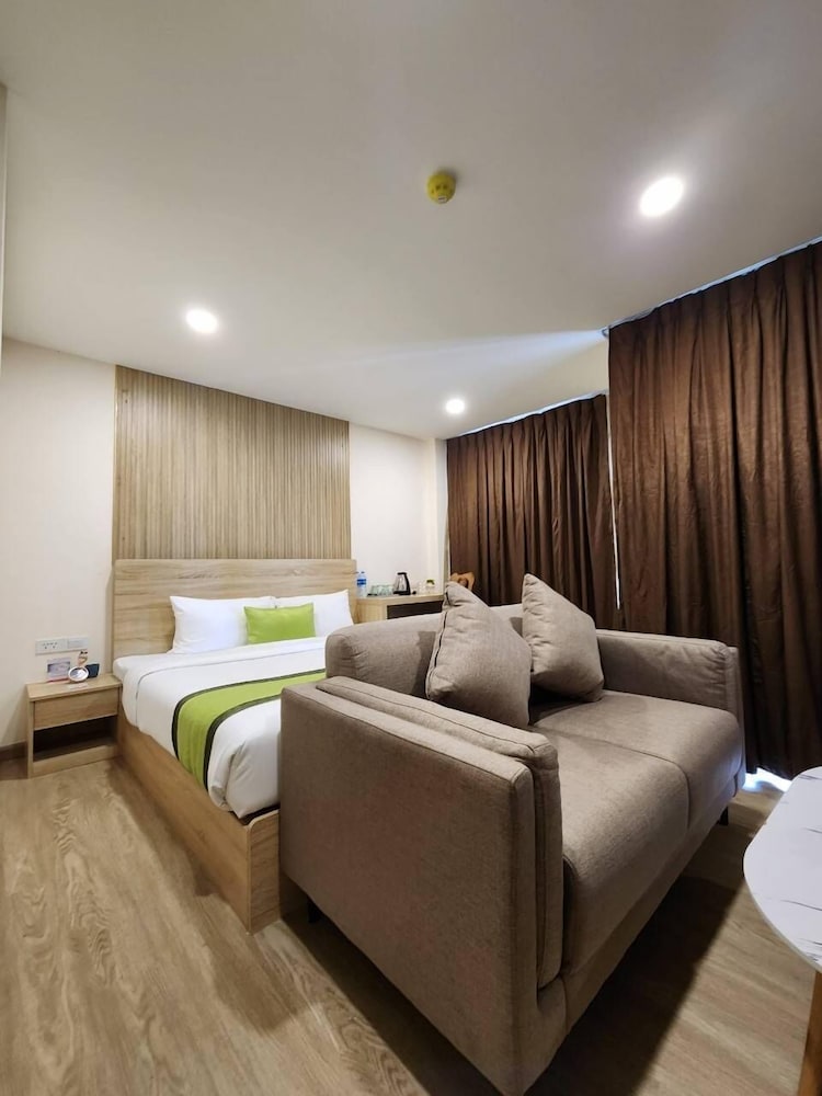 

Roma - Kamala Beach - iCheck inn Darisa Patong