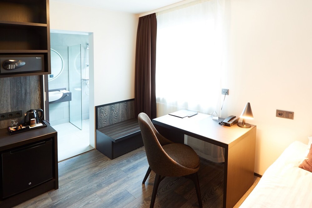 

Bari - Húsavík - Fosshotel Husavik
