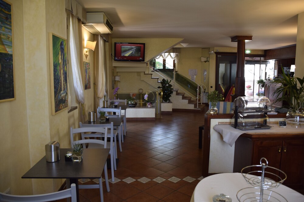 

Cagliari - Siena - Hotel Arcobaleno Siena