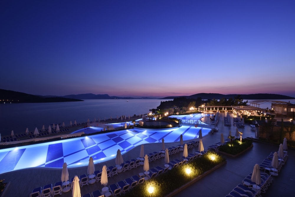 

Milano - Güvercinlik - La Blanche Island Bodrum