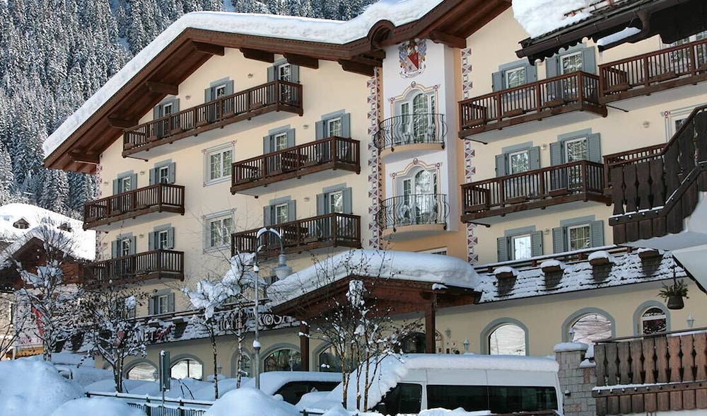 

Palermo - Selva di Val Gardena, Montagna Italia - Albergo Alla Rosa