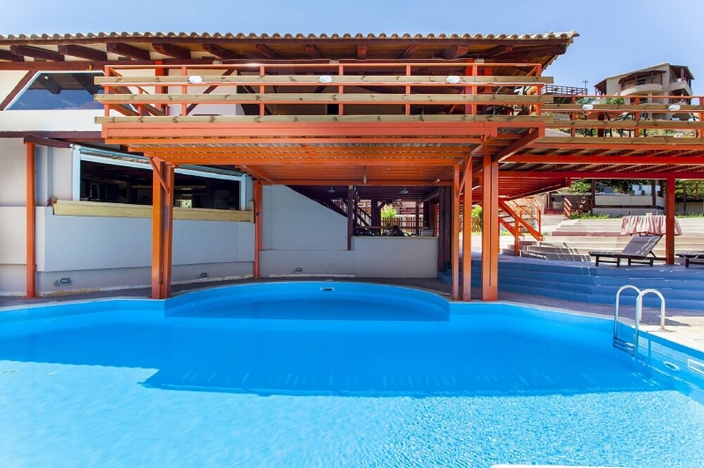 

Roma - Amoudara Herakliou - Estate Kares