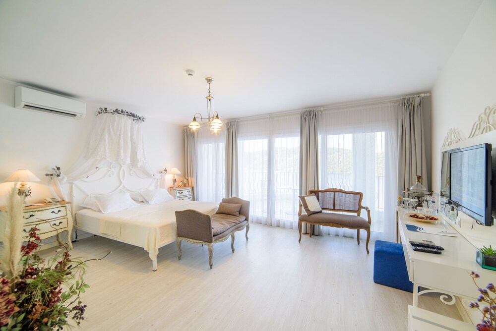 

Roma - Güvercinlik - Yalicapkini Boutique Hotel