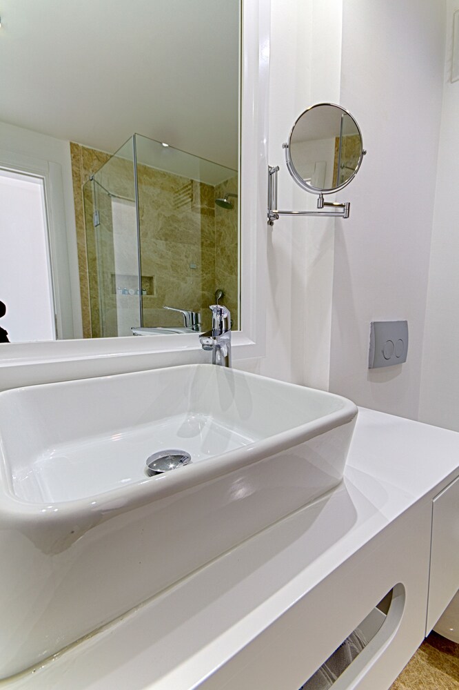 

Milano - Güvercinlik - Yalicapkini Boutique Hotel