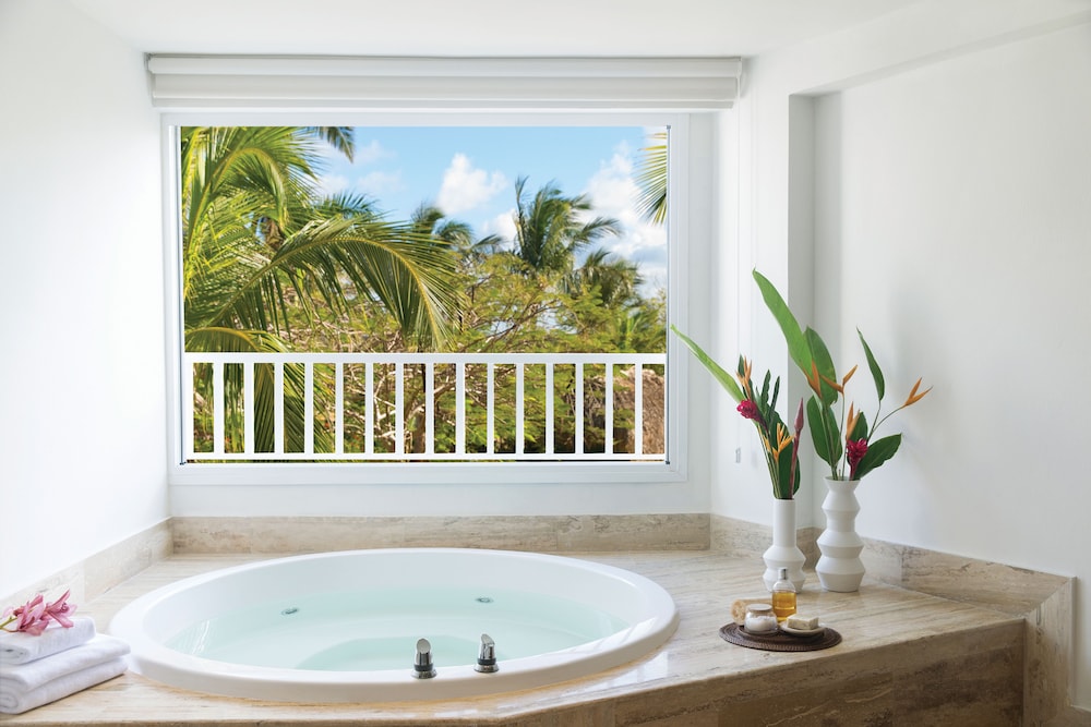 

Catania - Uvero Alto - Excellence Punta Cana - Adults Only All Inclusive