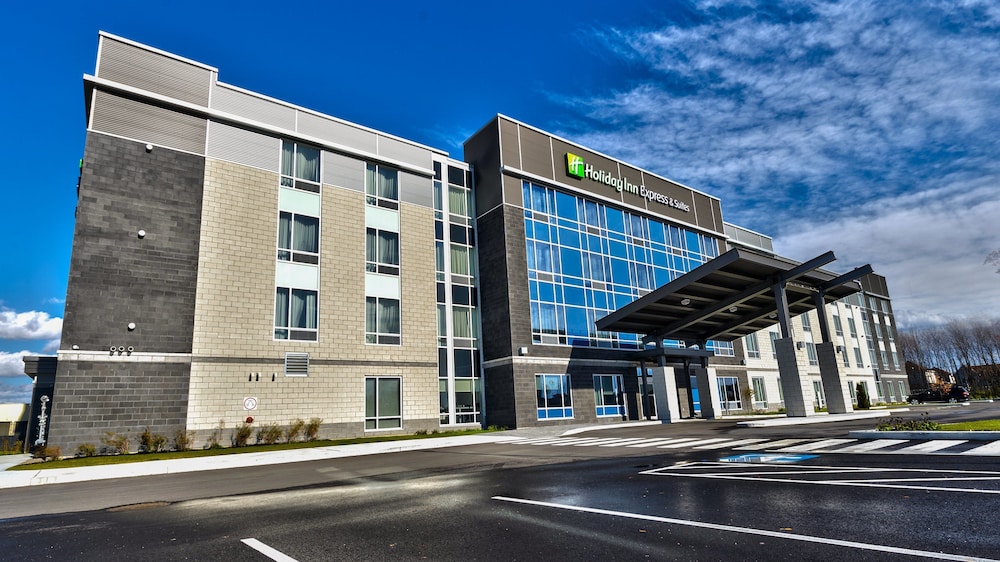 Holiday Inn Express & Suites VAUDREUIL - DORION by IHG