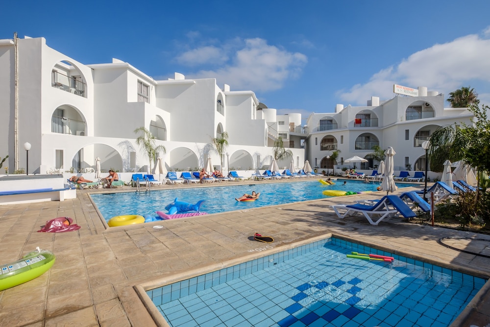 

Milano - Paphos - Pandream Hotel Apartments