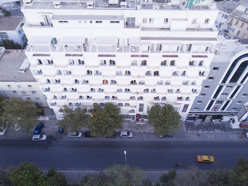 

Palermo - Tunisi - Ambassadeurs Hotel
