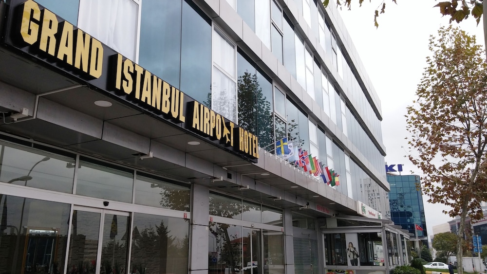 

Milano - Istanbul - Grand İstanbul Airport Hotel
