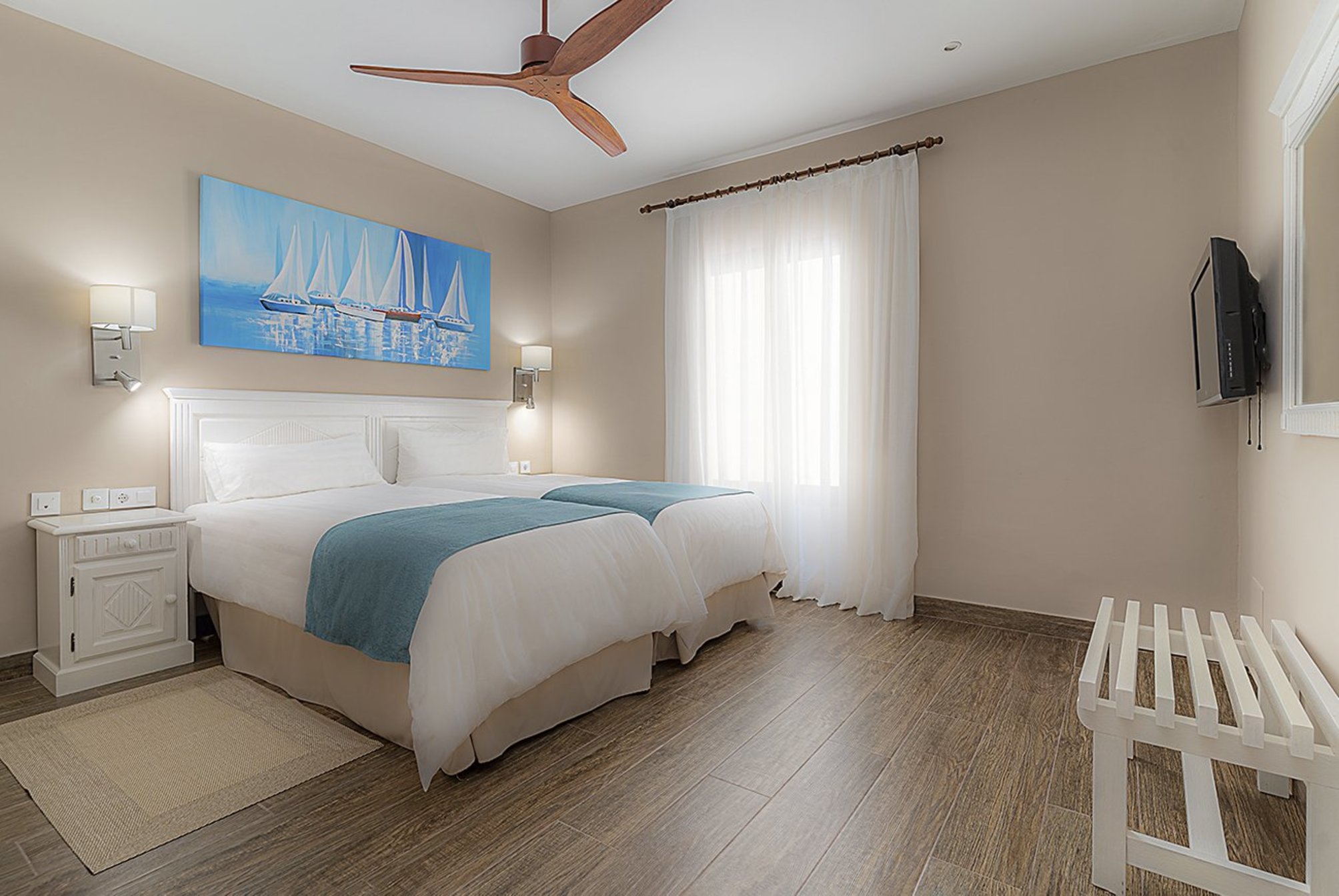 Suite, premium, vistas a la piscina