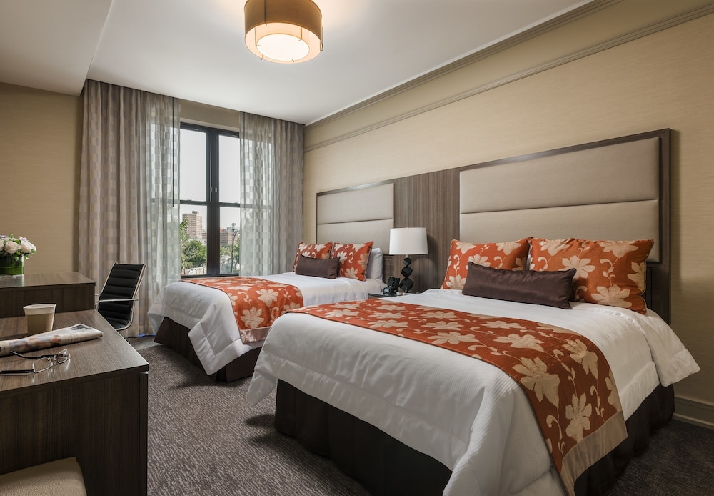 

Napoli - Bronx - Opera House Hotel