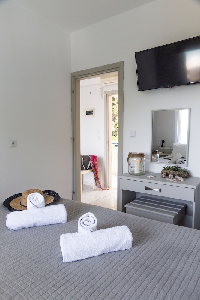 

Venezia - Kassandra-Hanioti - Roditsa Patritsia Apartments