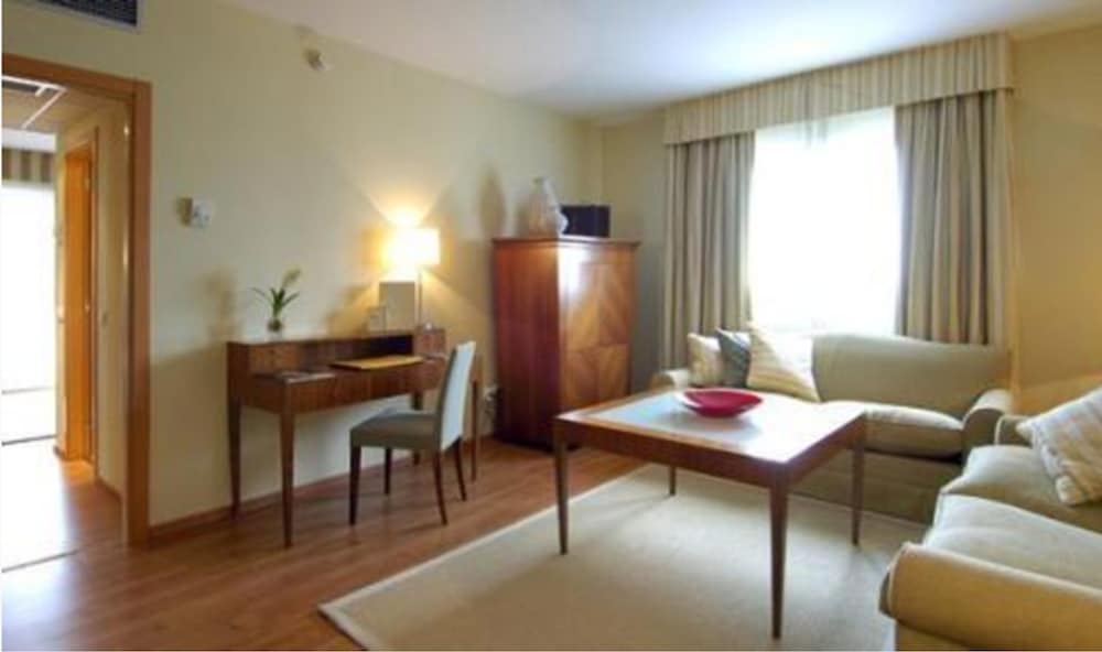 

Napoli - Almería - Avenida Hotel Almería