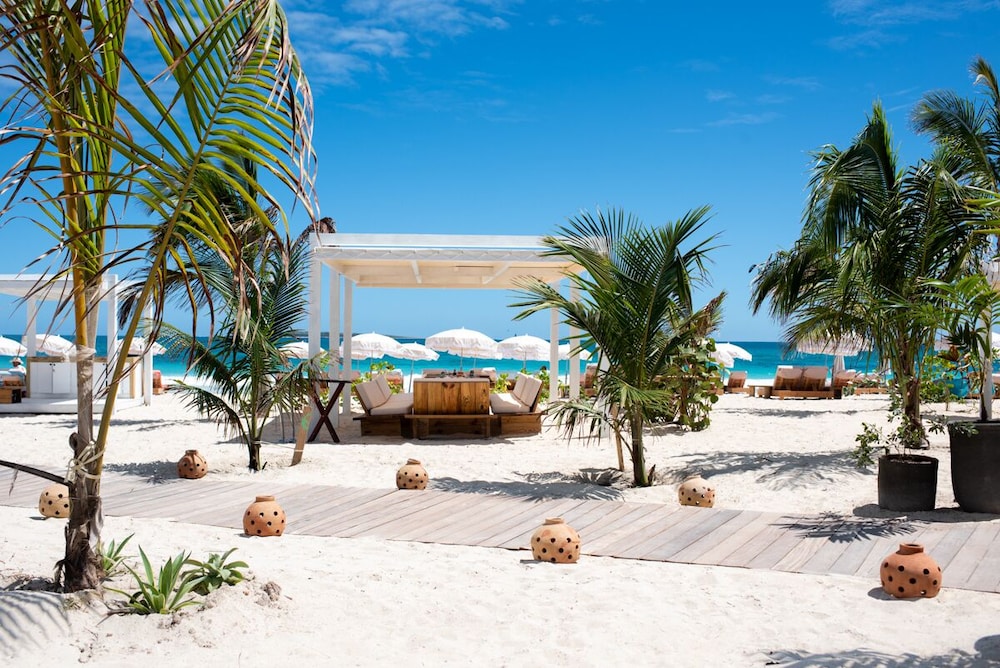 

Milano - Orient Bay - Hotel La Plantation